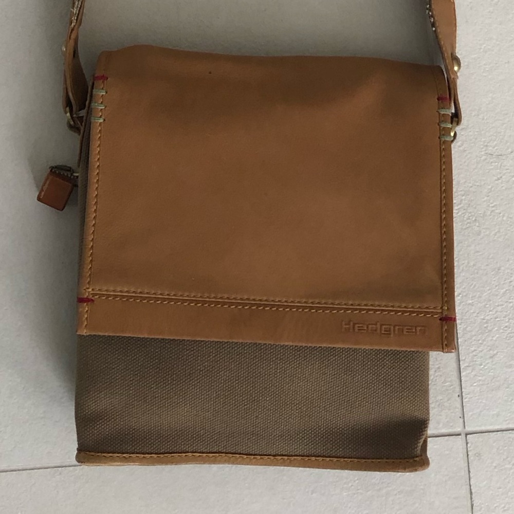 Hedgren Messenger/crossbody bag, leather and canvas EUC Unisex